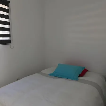 Casa vacanze A 4 Kms Bergerac, Jacuzzi, Piscine, 3 Chs