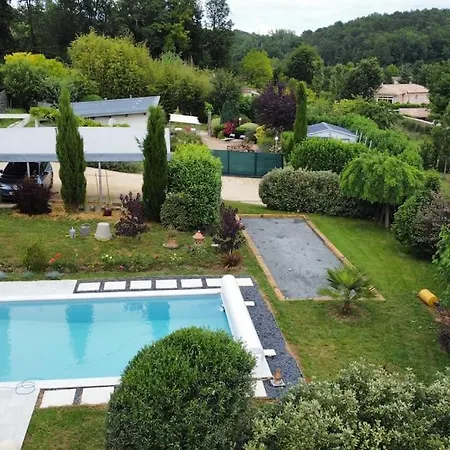 Casa vacanze A 4 Kms Bergerac, Jacuzzi, Piscine, 3 Chs *