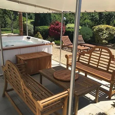 Casa vacanze A 4 Kms Bergerac, Jacuzzi, Piscine, 3 Chs Lembras
